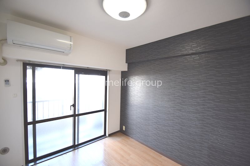 クリオ愛甲石田壱番館 リビング