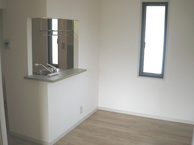 エメロード リビング