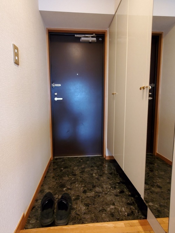 グレイス石塚 玄関