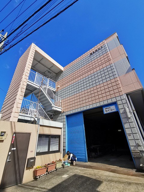 飛鳥井ビル 203号室 外観