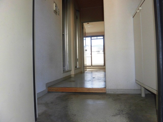 サンハイツ湘南 玄関