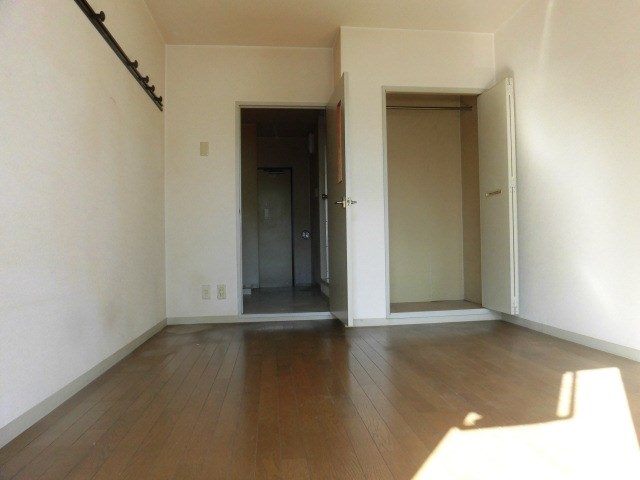 サンハイツ湘南 ベッドルーム