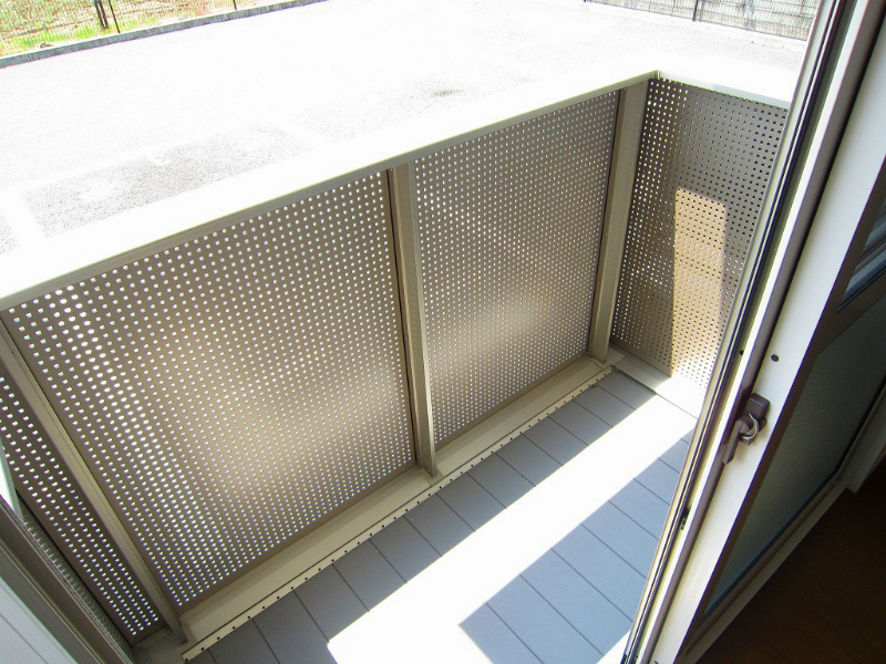 メゾン　ド　コンフォール ベランダ