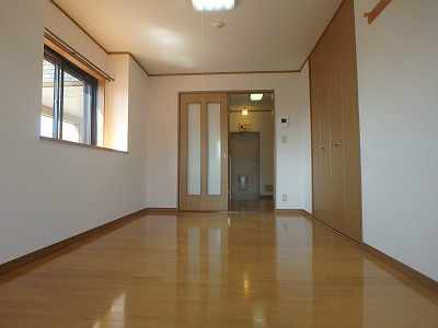 サン・スプリング リビング