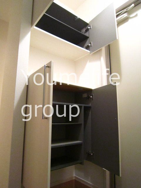 アルテール早川 玄関