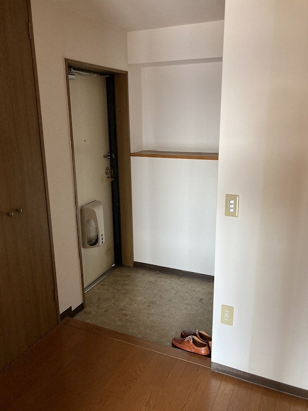 グランソラール丸の内 玄関