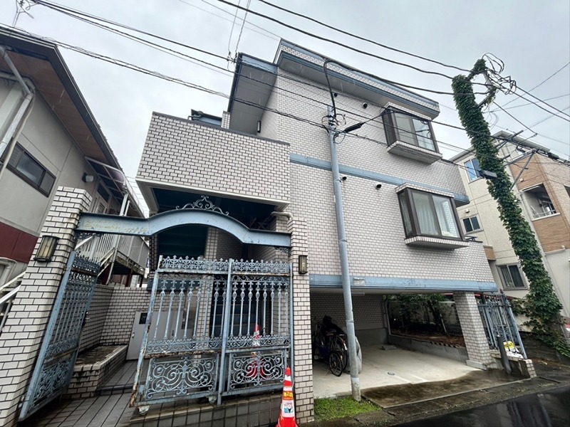 ワコーレエレガンス本郷台 302号室 外観