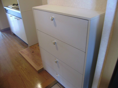 玄関。シューズボックスあります。別部屋参考写真。 スカイグランデ 玄関