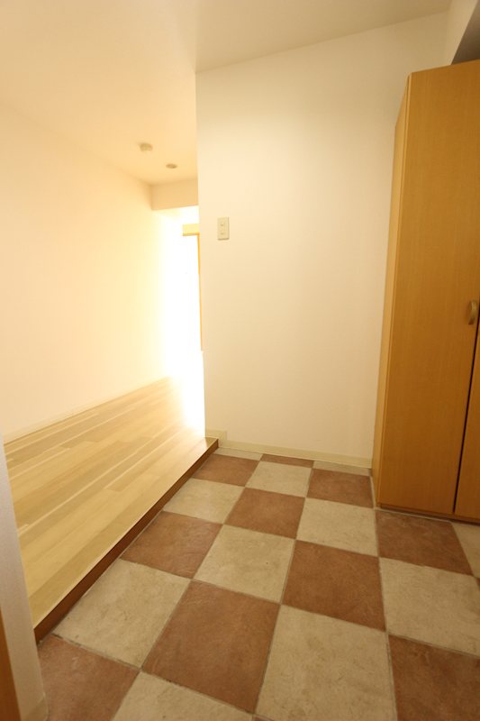 プレシャスイースト 玄関