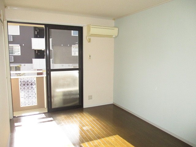 ロイヤルハイム高砂 ベッドルーム