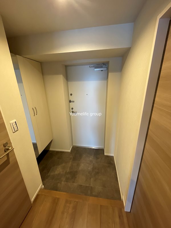 メゾン・ド・シルキー 玄関