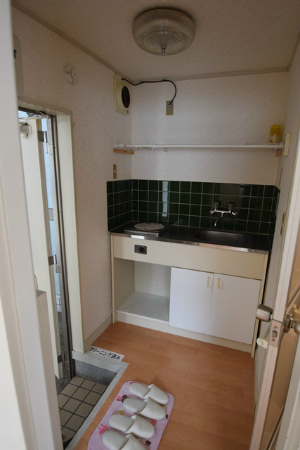 ドルフ東海大 玄関