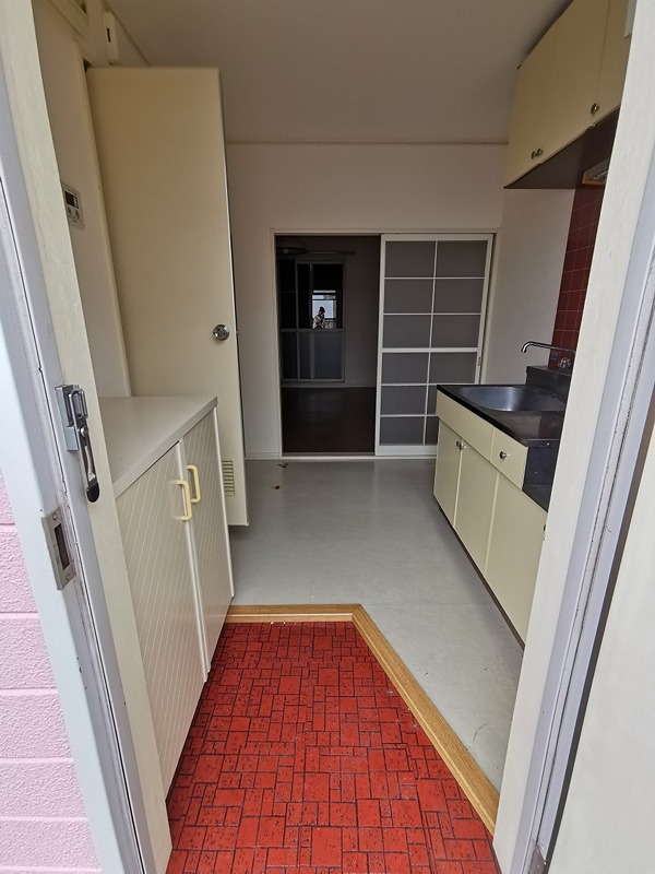 厚木7番館 玄関