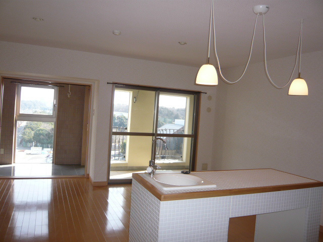 ラトゥール　レジュモー リビング