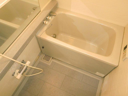 ラトゥール　レジュモー 風呂画像