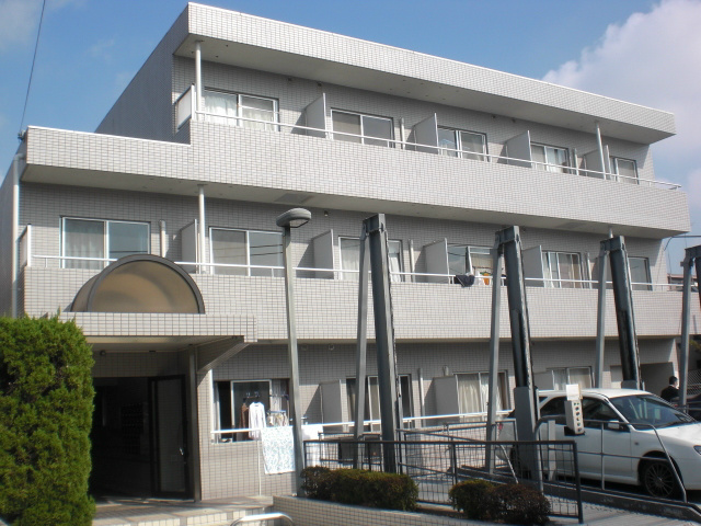 リュミエ本厚木 110号室 外観