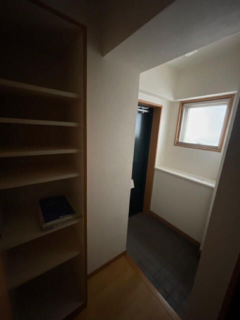 メゾンドゥラポール 玄関