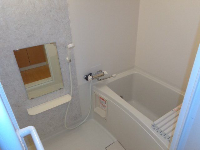 ブロードパインＡ 風呂画像