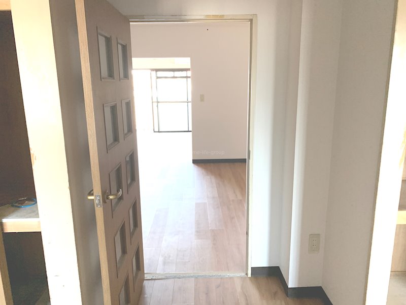 ゴテンハイム 玄関