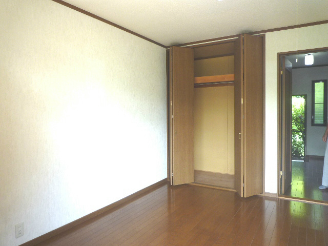 メイプルハイツ  収納
