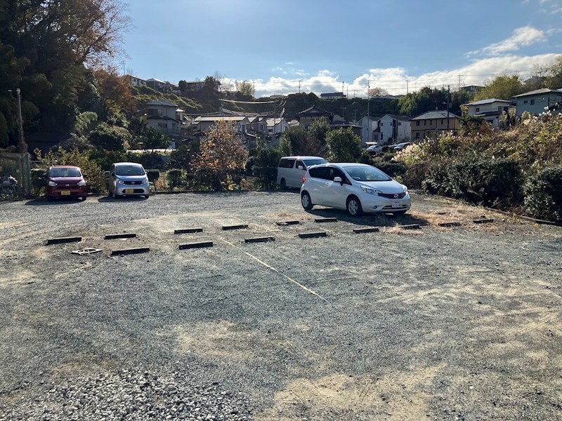 メイプルハイツ  駐車場