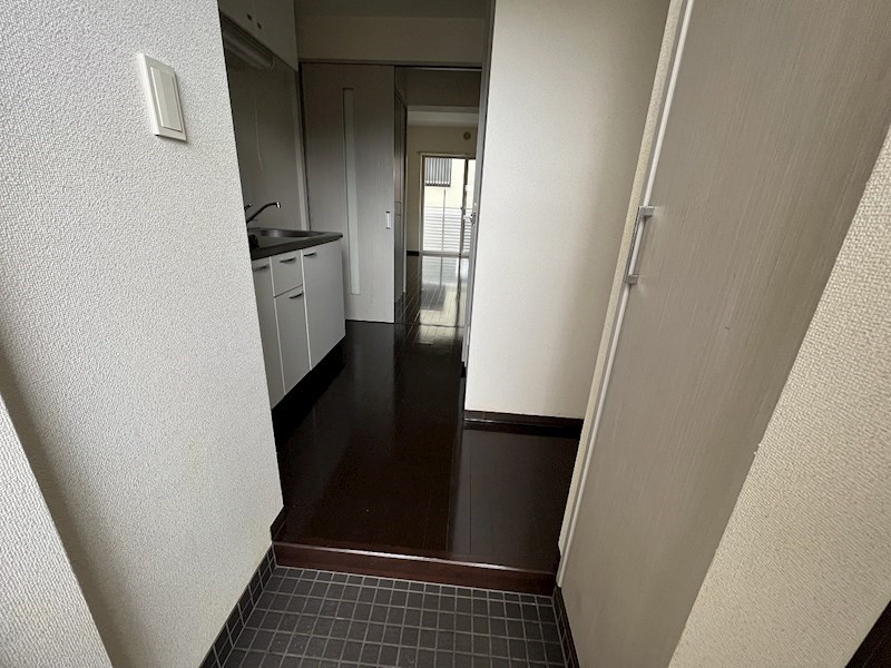 アゼリア鎌倉Ｂ棟 玄関
