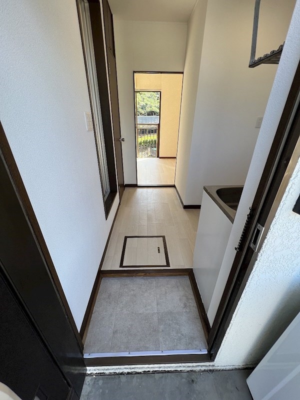 コスモハイツすぎな 玄関