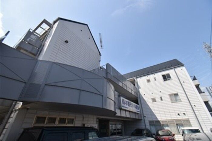 シティーフラット服部  2B号室 外観