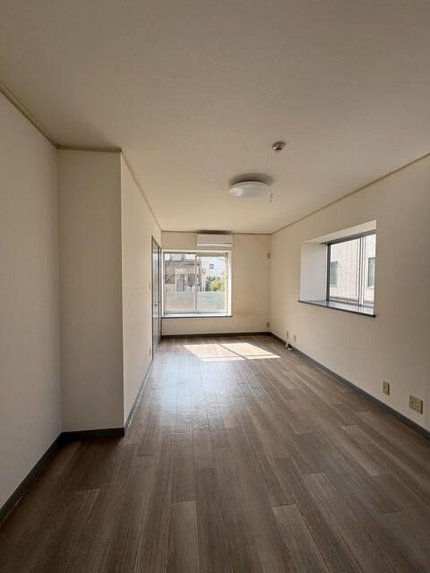 アーネスト・アツギ リビング