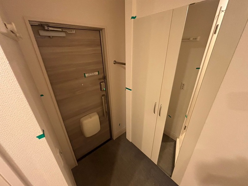 稲荷森ハウス 玄関