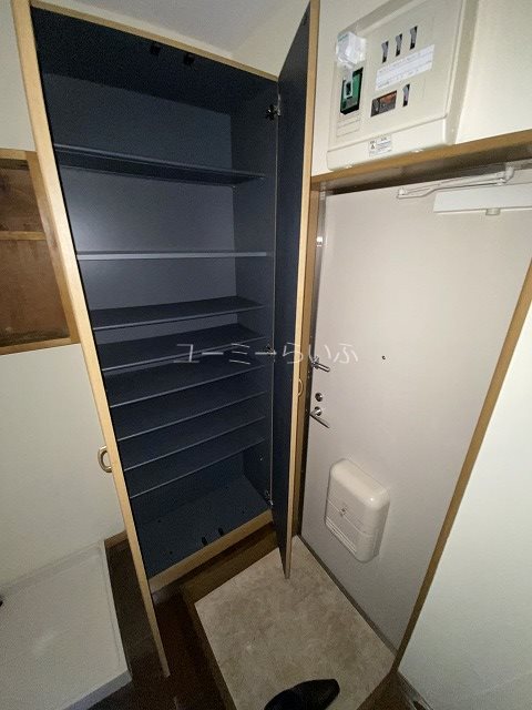 リフレコデラ湘南Ｃ 玄関