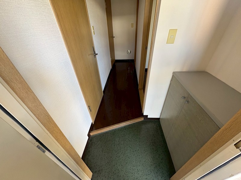 ミストレル 玄関