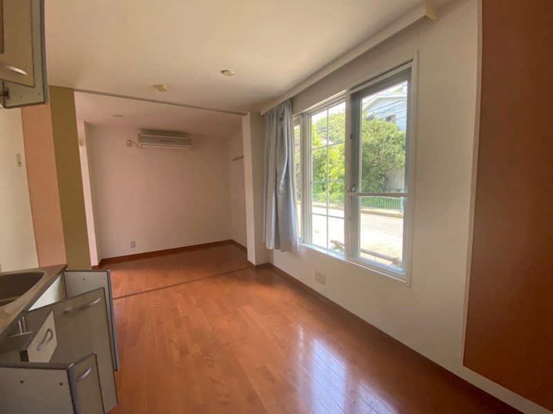 ヴィラ　オペラ リビング