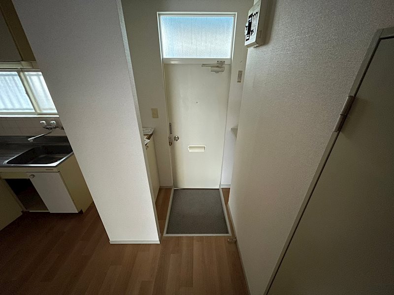 MTハイツ 玄関