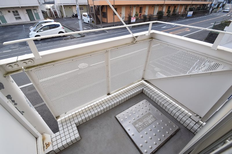 マイメゾン愛甲石田 ベランダ