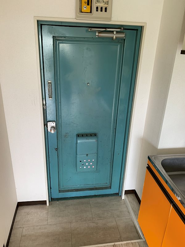 メゾン・ド・ブラン東海大学前 玄関