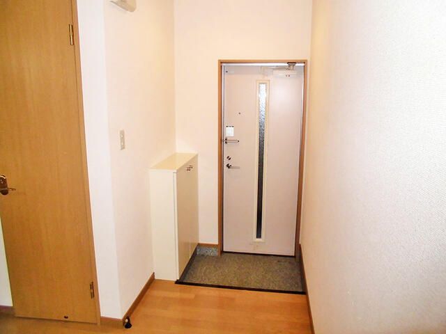 メゾン甲南 玄関