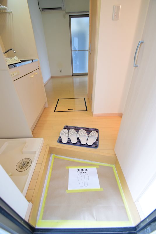 ドミール本郷台Ⅰ 玄関