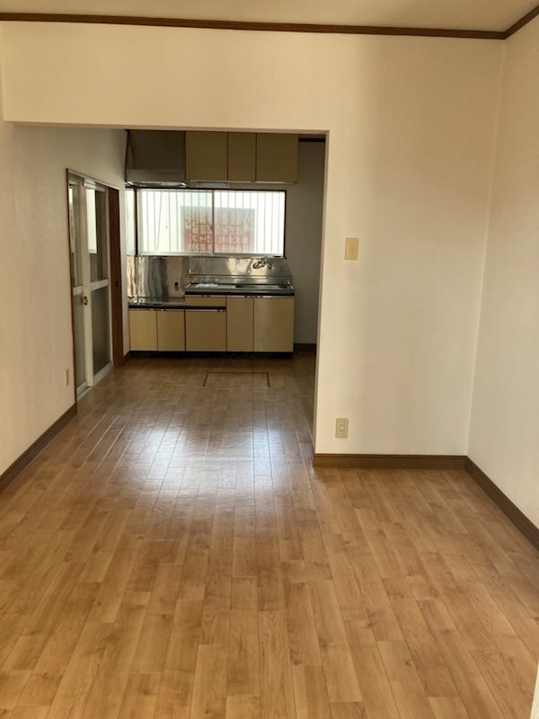 シーサイド川瀬B リビング