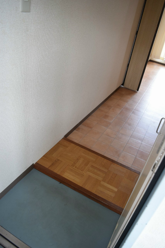 アベニール伊勢原 玄関