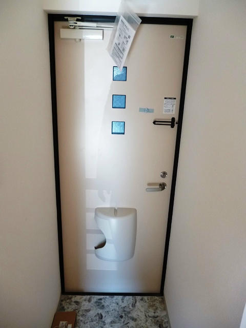 Noble ZecaMut 玄関