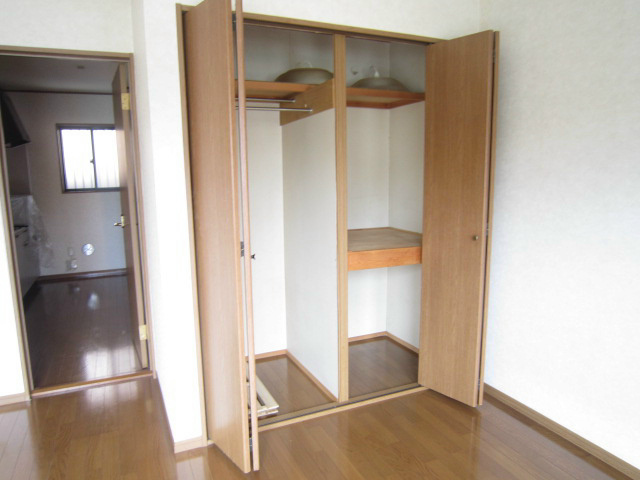 クラウンハイツ3 収納