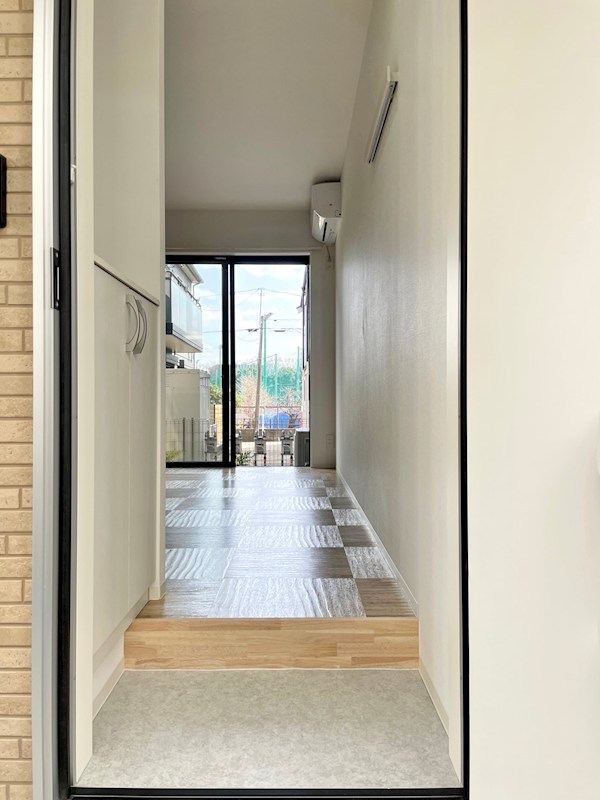 レガーメ東海 玄関