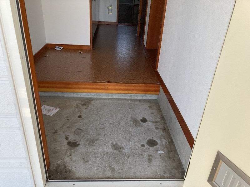 林山ハイツ 玄関