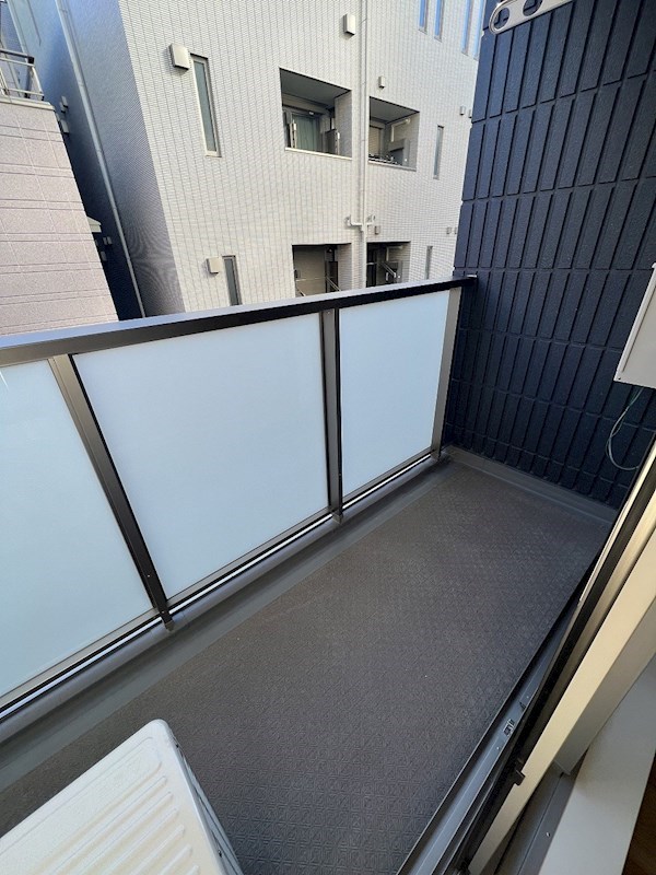 Ｌｕｍｉｅｒｅ　Ｍａｋｉ ベランダ