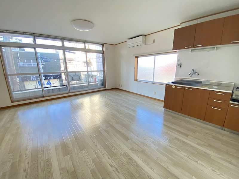 エスアール第1ビル リビング