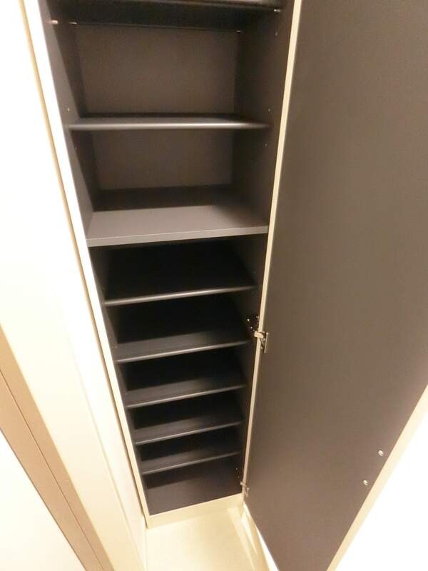 リブリ・花水木・Drei 玄関