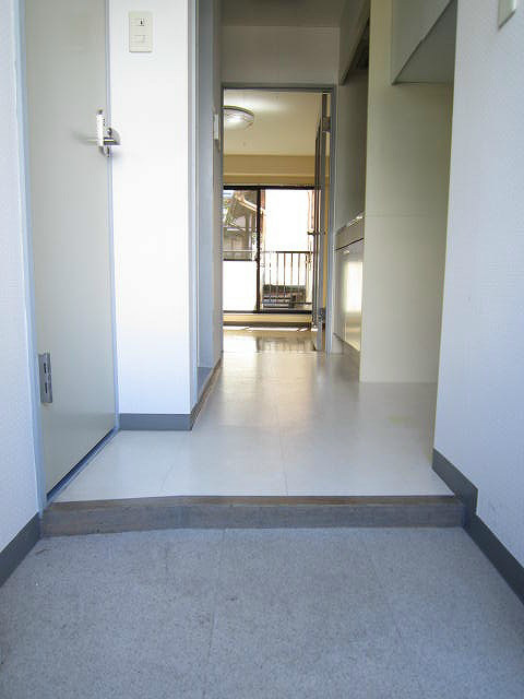 カサベルデ 玄関