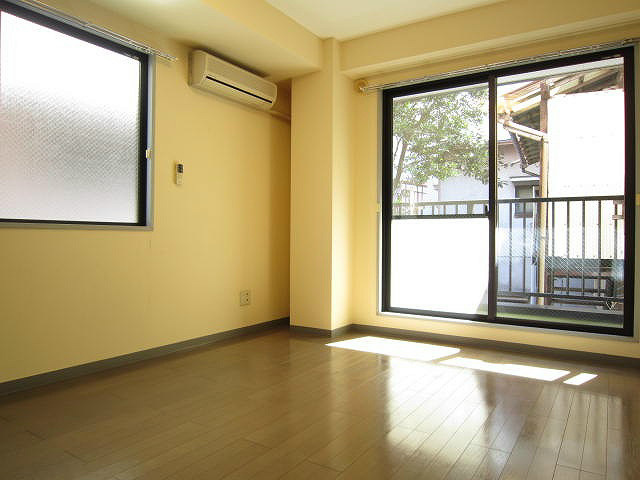 カサベルデ リビング