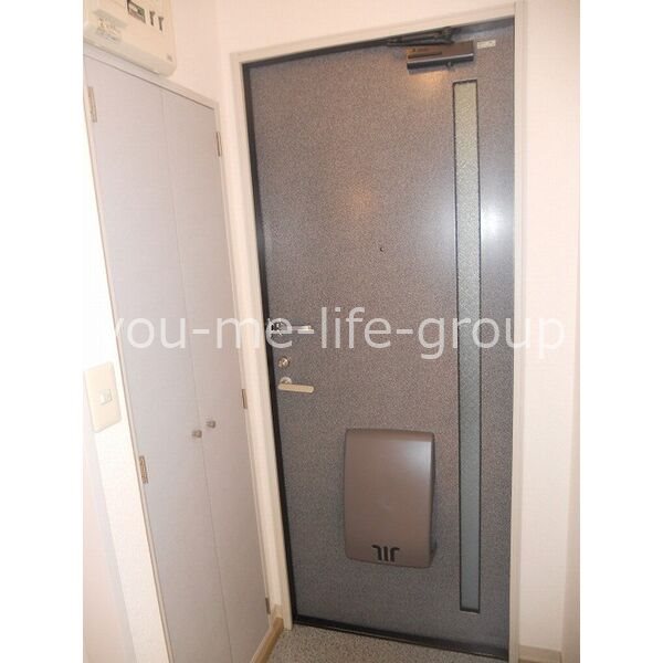 コンフォールハウスA 玄関